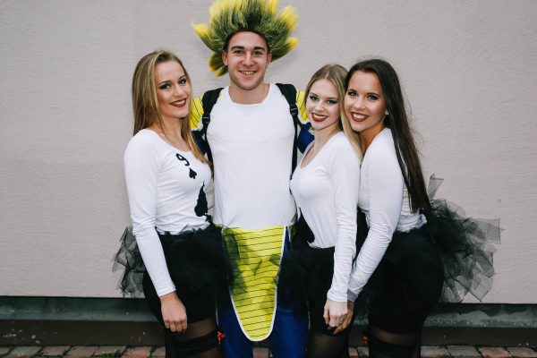 Der Jahrgang 12 des Gymnasiums am Wall Verden feiert am 11.11.2015 den traditionellen "Chaostag am GaW"