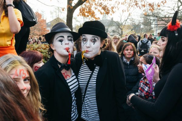 Der Jahrgang 12 des Gymnasiums am Wall Verden feiert am 11.11.2016 den traditionellen "Chaostag am GaW"